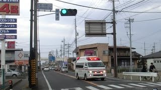 【救急車】篠ノ井駅入口交差点を緊急走行する長野市消防局の救急車