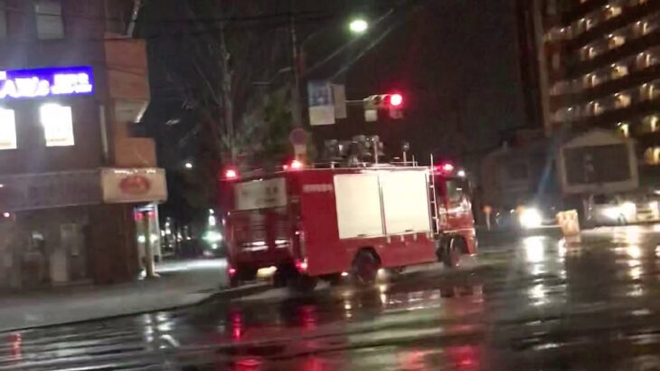 【金沢市消防局】建物火災現場へ緊急走行。電源照明車