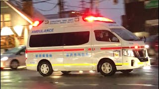 【金沢市消防局】 緊急走行中の救急車。なかなか交差点を渡れない。