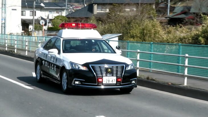 交通事故現場に急行するパトカー、消防車（広島市安佐北区）Japanese Police Car