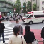 渋谷 救急車 緊急走行中交差点