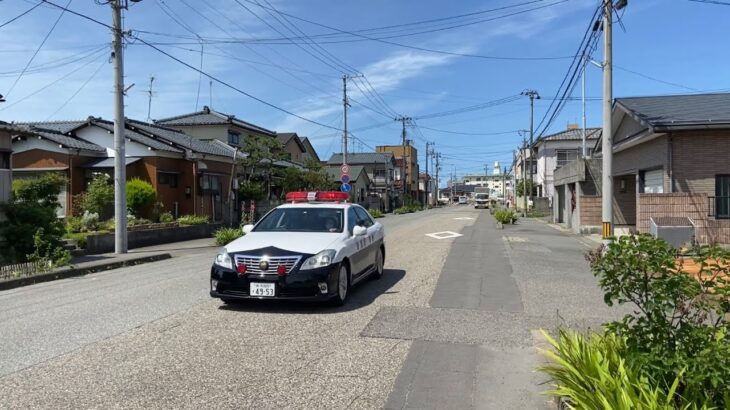 新潟県警察　200系クラウンパトカー  緊急走行