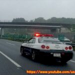 現役活動中！！日産スカイライン R34型 GT-R パトカー関越自動車道を緊急走行！！