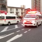 救急搬送中の救急車と帰隊途中の救急車がスライドする。 2021年11月6日　Japanese_Ambulance