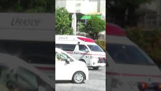 【緊急走行】沖縄・首里で救急車に道を譲る心優しき一般車両たち #Shorts