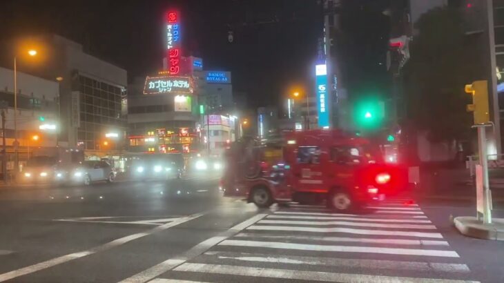 消防車と爆走のパトカーの緊急走行！ Police car,Fire engine Urgent run!  Osaka Japan!