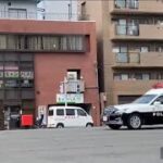 危ない！緊急走行中のパトカーの前を横切ろうとする人をサイレンベタ踏みで注意しながら京都10緊急走行‼️