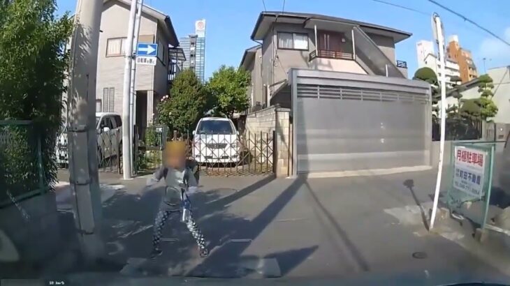 【交通安全】ドラレコ事故映像　運転中の事故の瞬間 2