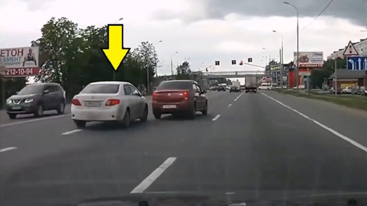 【交通安全】ドラレコ事故映像　運転中の事故の瞬間 6