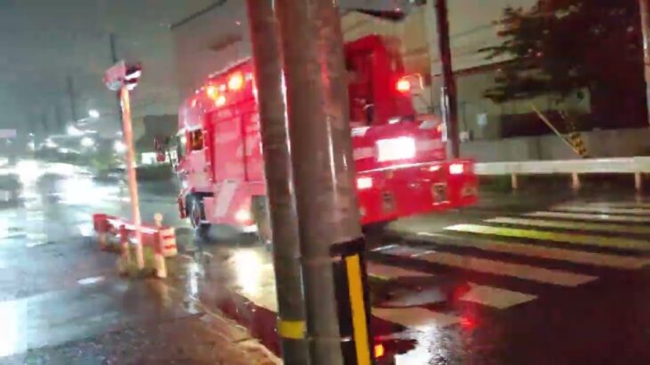 雨の中レスキュー車緊急走行（SAP-520サイレン使用）尼崎市消防局