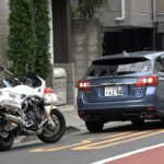 車椅子マークのステッカー貼ってるのに白バイの目の前で一時停止線を殺人的ノーブレーキで突破した危険すぎるレヴォーグ運転手が交通機動隊に検挙される瞬間！Japanese Motorcycle police