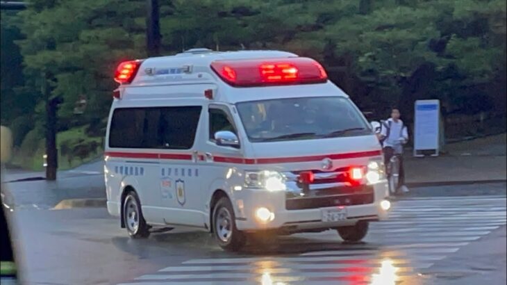 【金沢市消防局】緊急走行！救急車が交差点に進入！