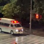 救急車　雨の中を緊急出動　救急車のサイレンより雨の音が、凄い💦　#新宿 #東京消防庁 #青梅街道#緊急走行
