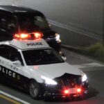 現場へ急ぐ神奈川県警パトカー🚨 劇アツ緊急走行と熱いマイクパフォーマンス！決して感謝も忘れません😀