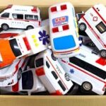 救急車のミニチュアカーが緊急走行☆おもちゃの車の紹介そして坂道を走る