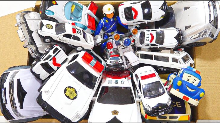 パトカー大好き！パトカーのおもちゃが緊急走行！I love police cars! A police car toy is running urgently!