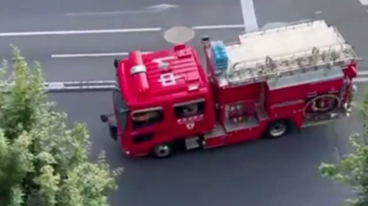 消防車　ポンプ車　緊急走行！！サイレン鳴らして西新宿四丁目に緊急出動！！#緊急出動 #緊急走行 #かっこいい #東京消防庁 #ポンプ車#火災