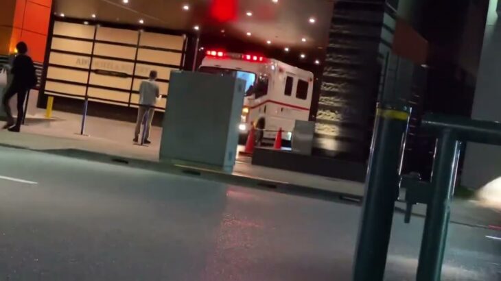 救急車　緊急搬送　コロナ患者　ホテルに緊急出動！！激レア車両！！トライハート　救急のエキスパート　かっこいい！！#新宿 #緊急出動 #緊急走行 #東京消防庁#アパホテル