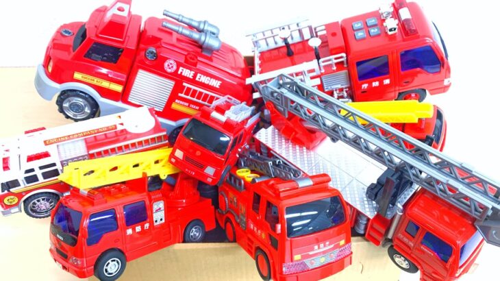 箱に詰めたたくさんの消防車が緊急走行！ギミックとサイレンの音をチェックします