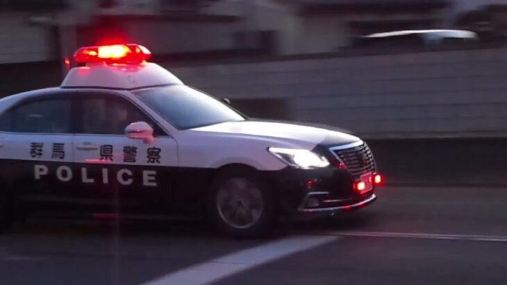 群馬県警察　伊勢崎警察署　緊急走行二連発220系210系パトカー