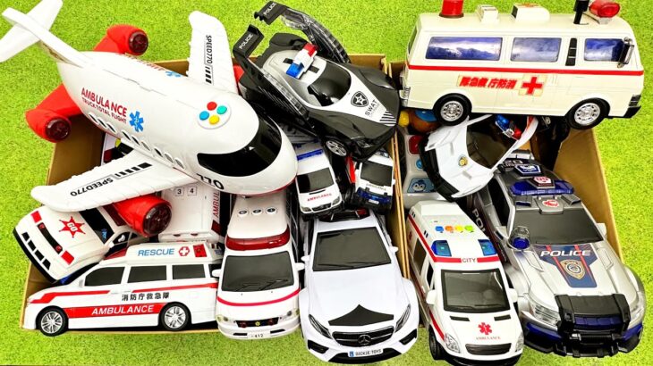 救急車とパトカーのミニカーと飛行機をチェックして坂道を緊急走行5 Ambulance police car  minicars and drive the star slope.car toys.