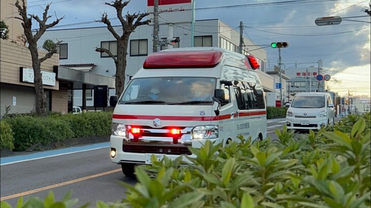 【さいたま市を走る救急車。】さいたま市消防局　救急車　緊急走行。