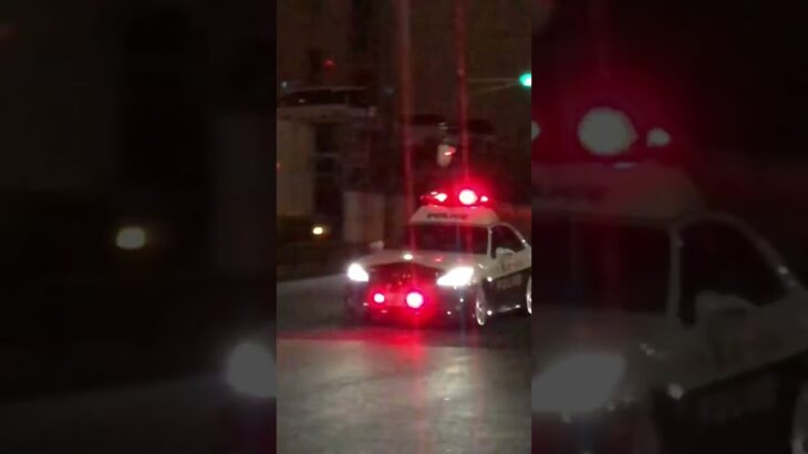 千葉県警察210系クラウンパトカー緊急走行シーン