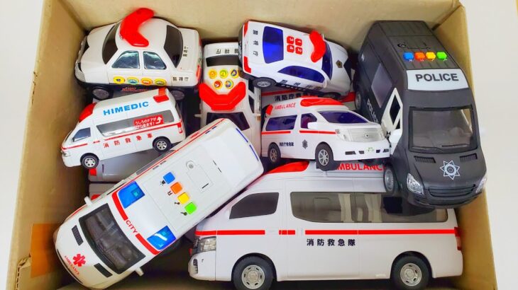 Ambulance minicar runs Emergency Drive 救急車のミニカーが走る！緊急走行 サイレン鳴らす