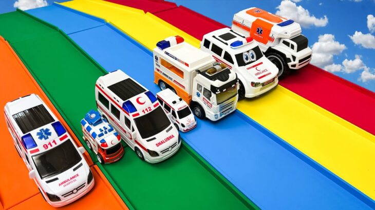 救急車のミニカーが緊急走行！サイレン鳴らして坂道走る☆ An ambulance car runs urgently. Run on a slope with siren