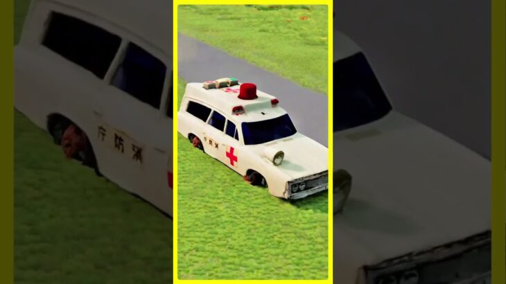 救急車（ミニカー）がゲームになって緊急走行｜An ambulance (minicar) becomes a game and emergency driving. #Shorts