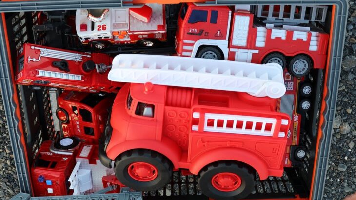 たくさんの消防車が海辺で走る！　☆坂道緊急走行テスト☆