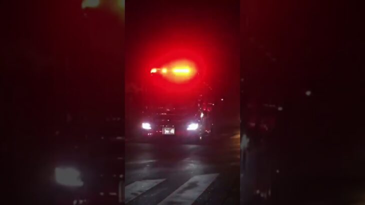 緊急走行を中止する大型水槽車　#さいたま市消防局 #モーターサイレン #緊急走行