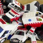 救急車パトカーのミニカーが走る走る☆坂道を緊急走行テストします！☆ Ambulance police car Minicars run! Slope drive test.