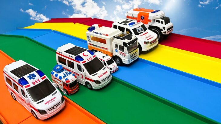 救急車のミニカーが緊急走行！サイレン鳴らして坂道走る☆ An ambulance car runs urgently. Run on a slope with siren