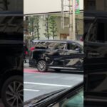 警察　新宿三丁目　逮捕か？パトカー　覆面大集結　黒バンを確保か。。。#警察 #警察官#新宿 #パトロール #緊急出動 #緊急走行 #警視庁