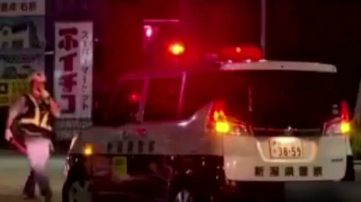 #942 新潟県上越市の国道の交差点、パトカーと軽自動車が衝突事故。パトカーは違反車両の追跡のため、緊急走行中にパトカー横転、警察官1人が頭を打ち病院搬送