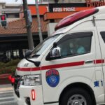 【緊急走行】吹田市消防本部　東救急隊　車が多い中、交番の交差点を緊急走行