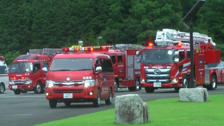 ＜訓練＞５台の消防・救急車両が緊急走行！　福知山市消防本部　指揮車　はしご車　タンク車　ポンプ車　救急車