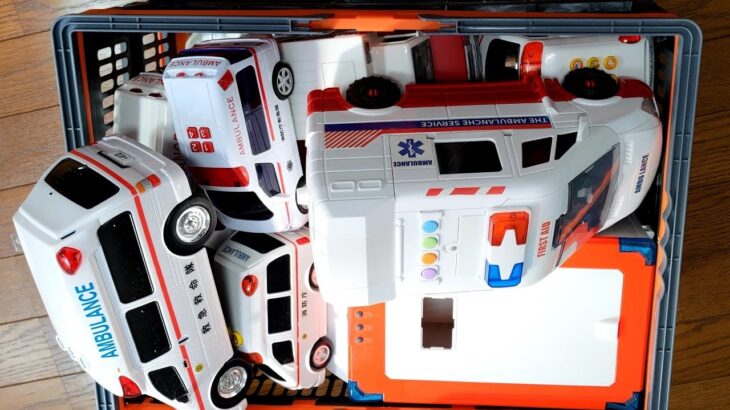 たくさんの救急車が室内で走る！　☆坂道緊急走行テスト２☆