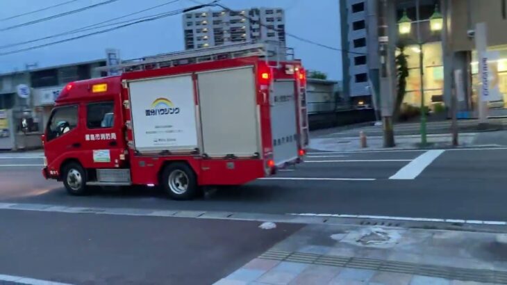 霧島市消防局　中央消防署　PA マイクパフォーマンスで警戒しながら交差点進入。　ホワイトシャッタープロジェクト