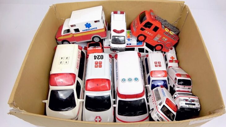 救急車パトカー消防車のミニカーがいっぱい走る。緊急走行テスト
