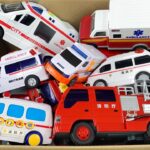 ピポピポ救急車と消防車！箱にまとめて緊急走行★Pipo Pipo ambulance and fire truck! Emergency driving in a box