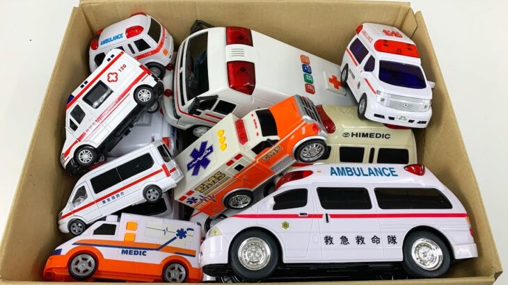 【ピポピポ救急車】サイレン鳴るミニカーが緊急走行 [Pipopipo Ambulance] miniature cars with a siren makes an emergency run
