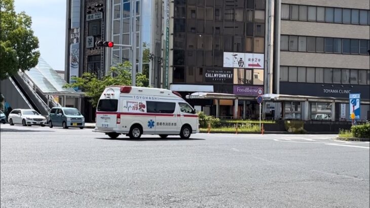 【緊急走行‼️】救急車が豊橋駅前を緊急走行‼︎