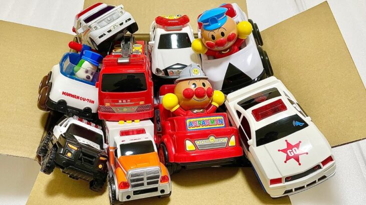 おもちゃの『救急車🚑』『パトカー🚓』がサイレン鳴らして緊急走行 1️⃣