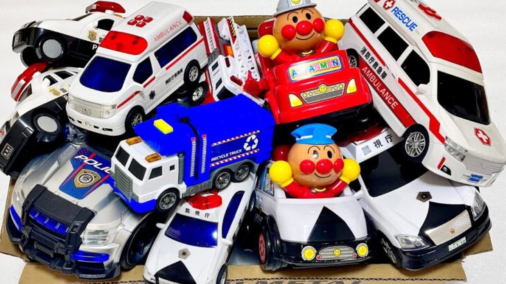 おもちゃの『救急車🚑』『パトカー🚓』がサイレン鳴らして緊急走行 1️⃣3️⃣1️⃣