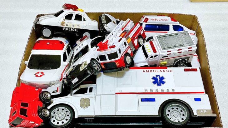 おもちゃの『救急車🚑』『パトカー🚓』がサイレン鳴らして緊急走行 4️⃣9️⃣