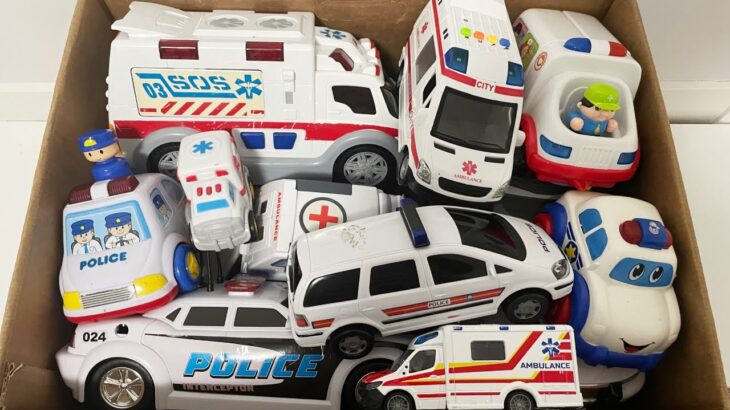 救急車とパトカーのミニカーが走る。サイレン鳴らして緊急走行テスト！A Miniature ambulance and police car with Siren Sound on Emergency!