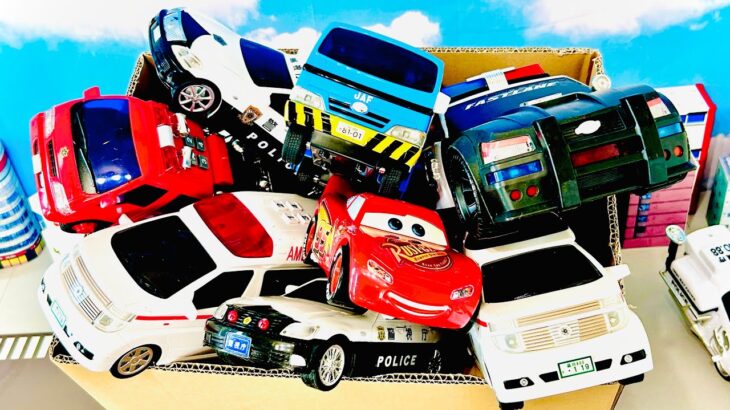 緊急走行テスト。救急車、消防車、パトカー、バスレッカー車のミニカー走る！Ambulance minicar runs in an emergency!  driving test
