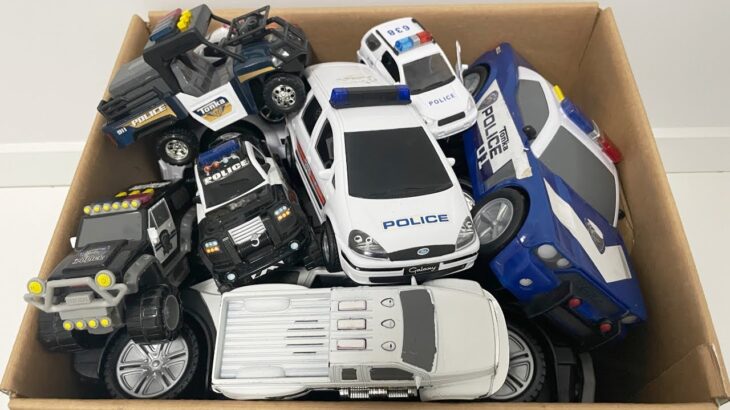 坂道を走る「パトカー」のミニカーによる緊急走行実験! Emergency Driving Test with Minicars of “Police Car” Running on a Slope!